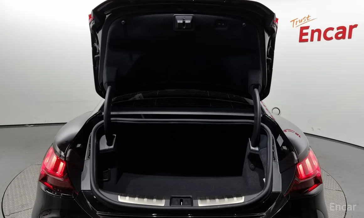 Фото 20 - Audi e-tron GT