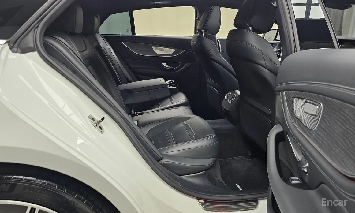 Фото 12 - Mercedes-Benz AMG GT