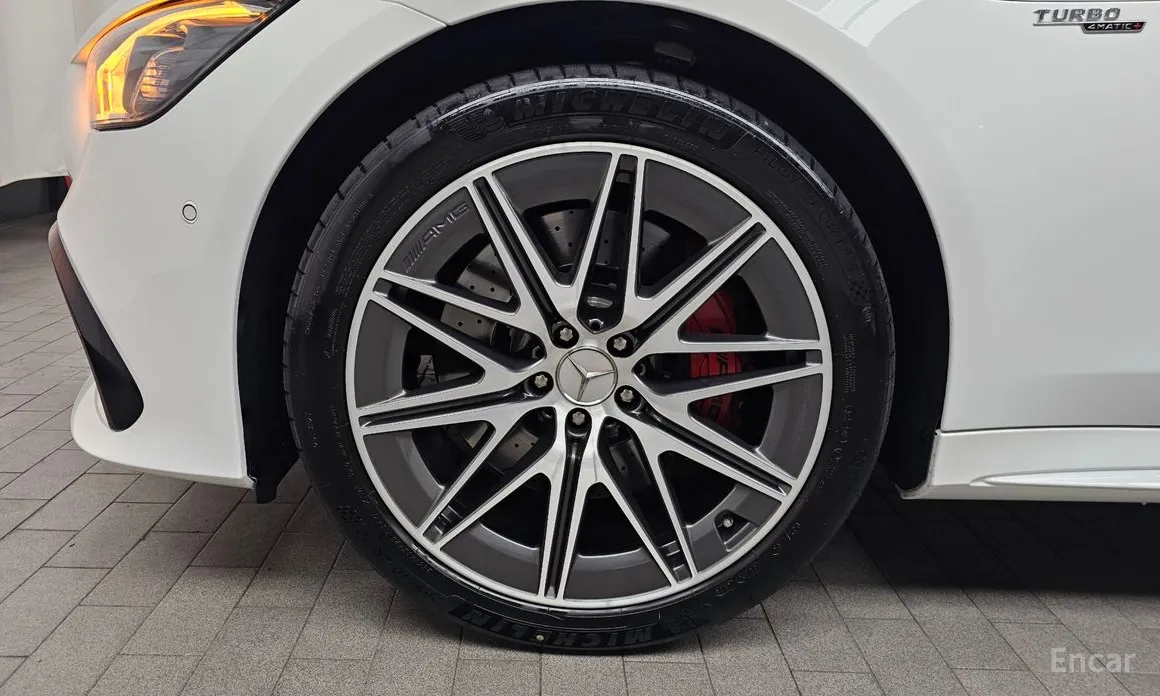 Фото 5 - Mercedes-Benz AMG GT