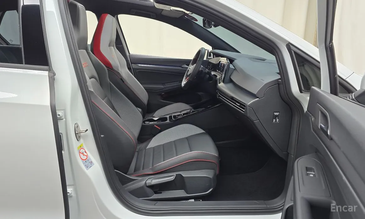 Фото 10 - Volkswagen Golf