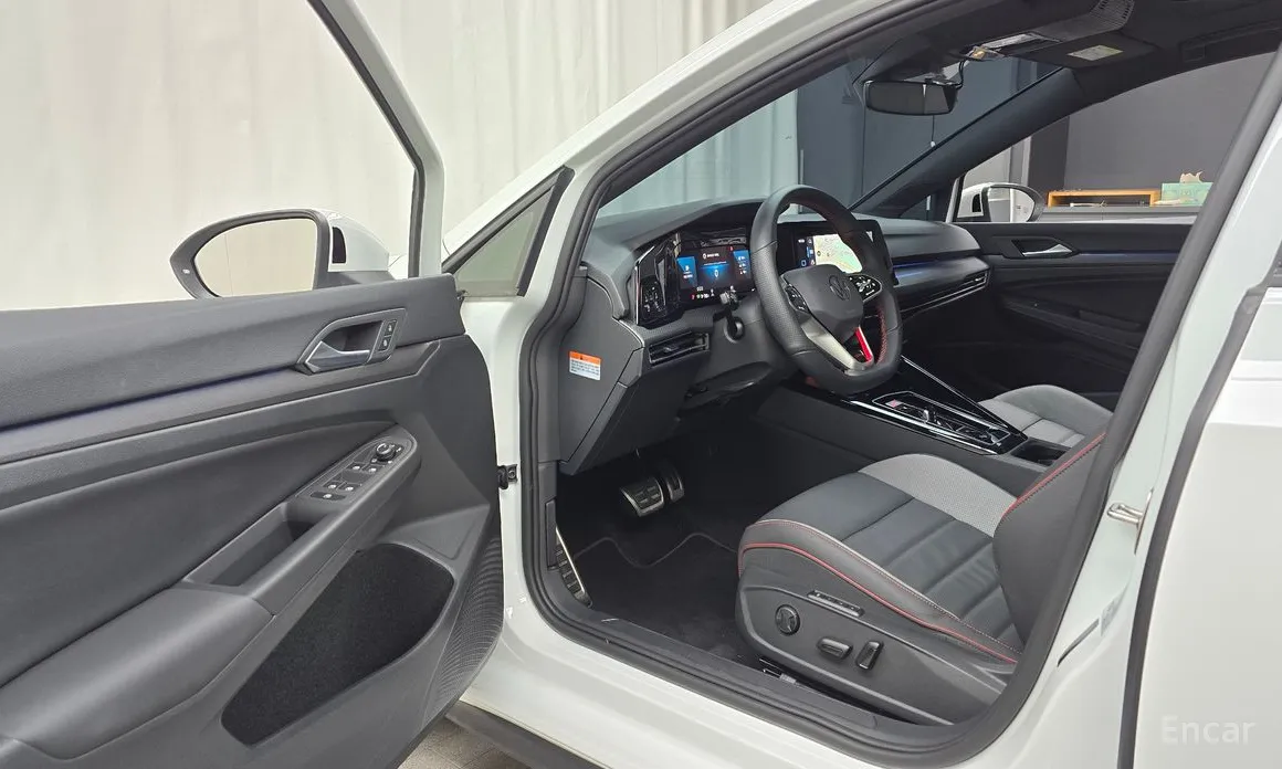 Фото 11 - Volkswagen Golf