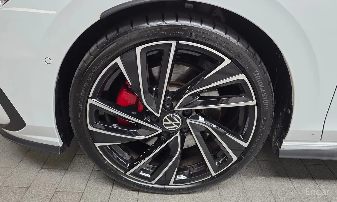 Фото 5 - Volkswagen Golf