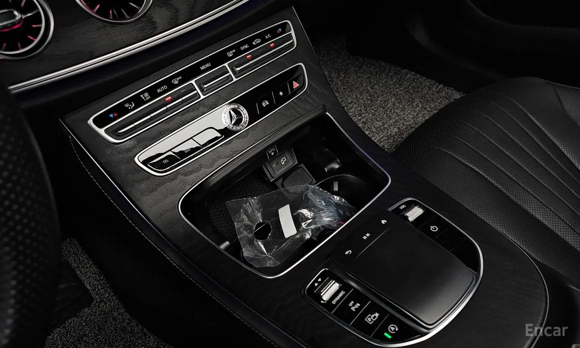 Фото 17 - Mercedes-Benz CLS-Class