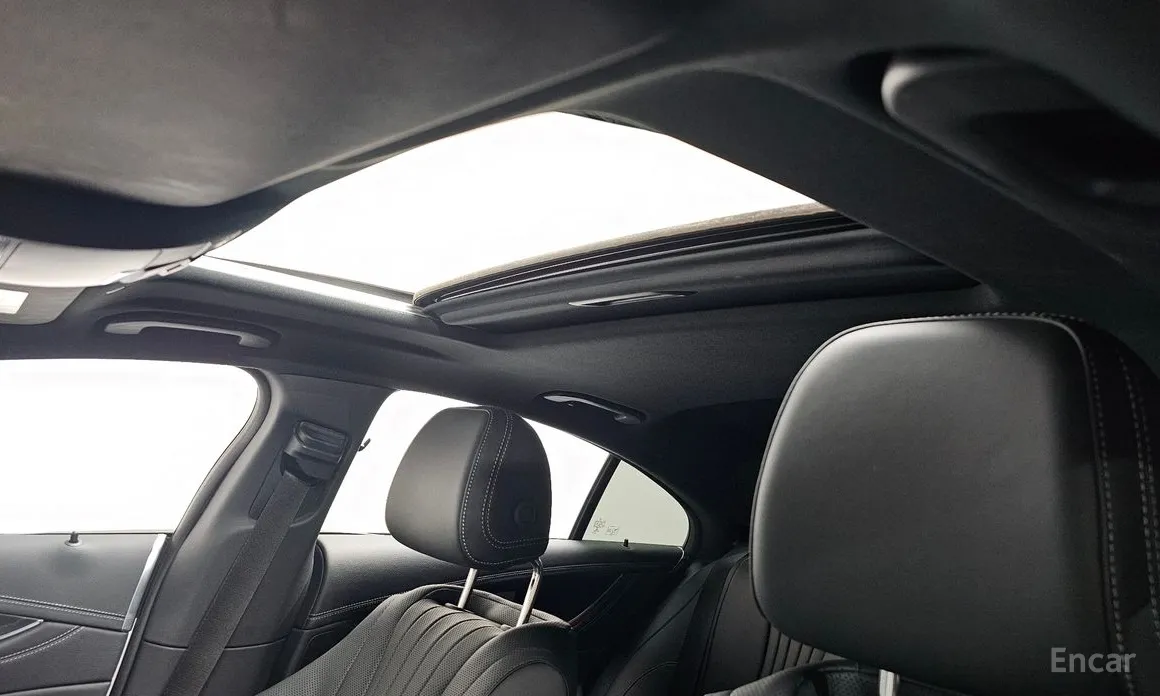 Фото 19 - Mercedes-Benz CLS-Class