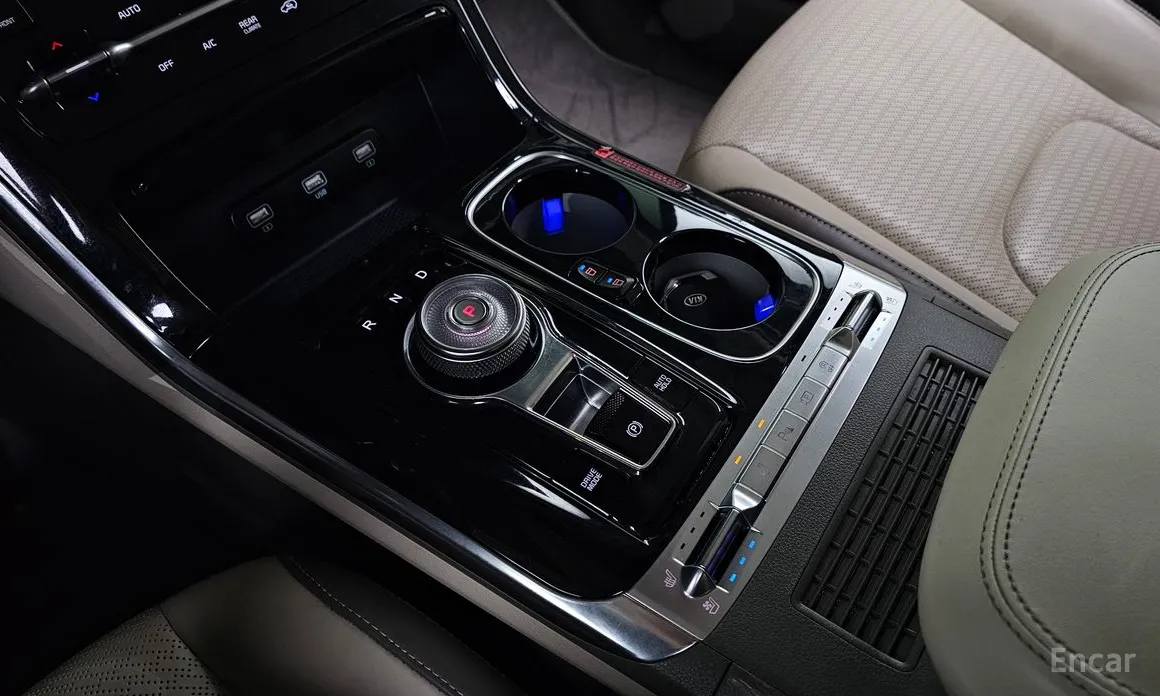 Фото 12 - Kia Carnival