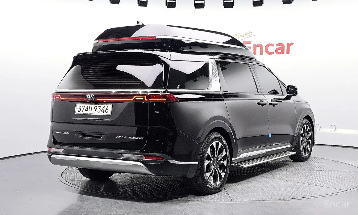 Фото 2 - Kia Carnival