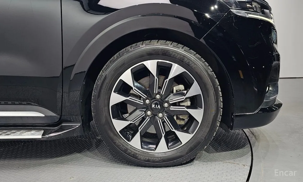 Фото 5 - Kia Carnival