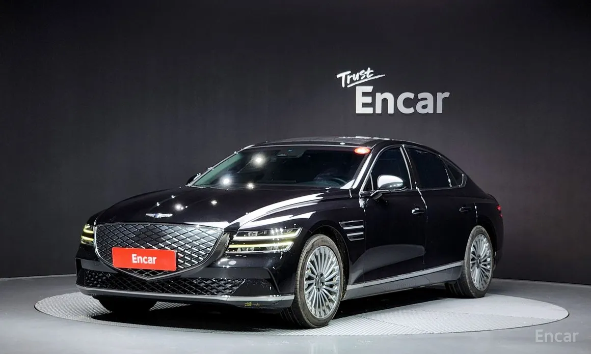 Фото 1 - Genesis G80