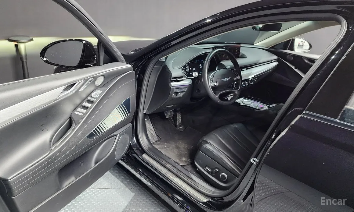 Фото 10 - Genesis G80