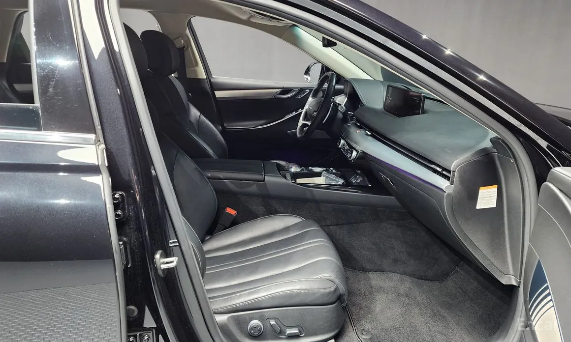 Фото 11 - Genesis G80