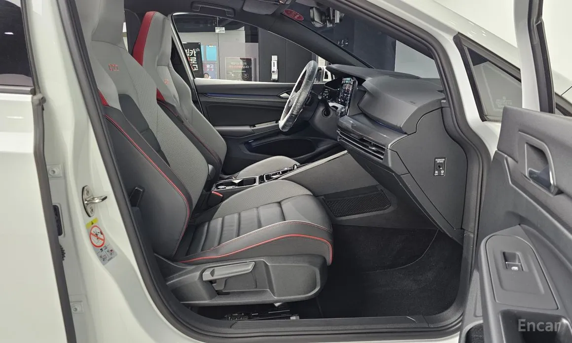 Фото 10 - Volkswagen Golf