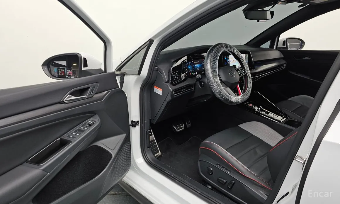 Фото 11 - Volkswagen Golf