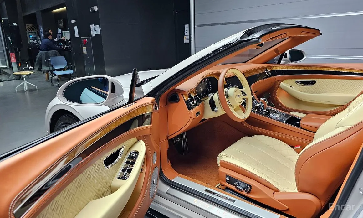 Фото 11 - Bentley Continental GT