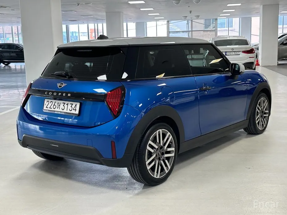 Фото 2 - Mini Cooper