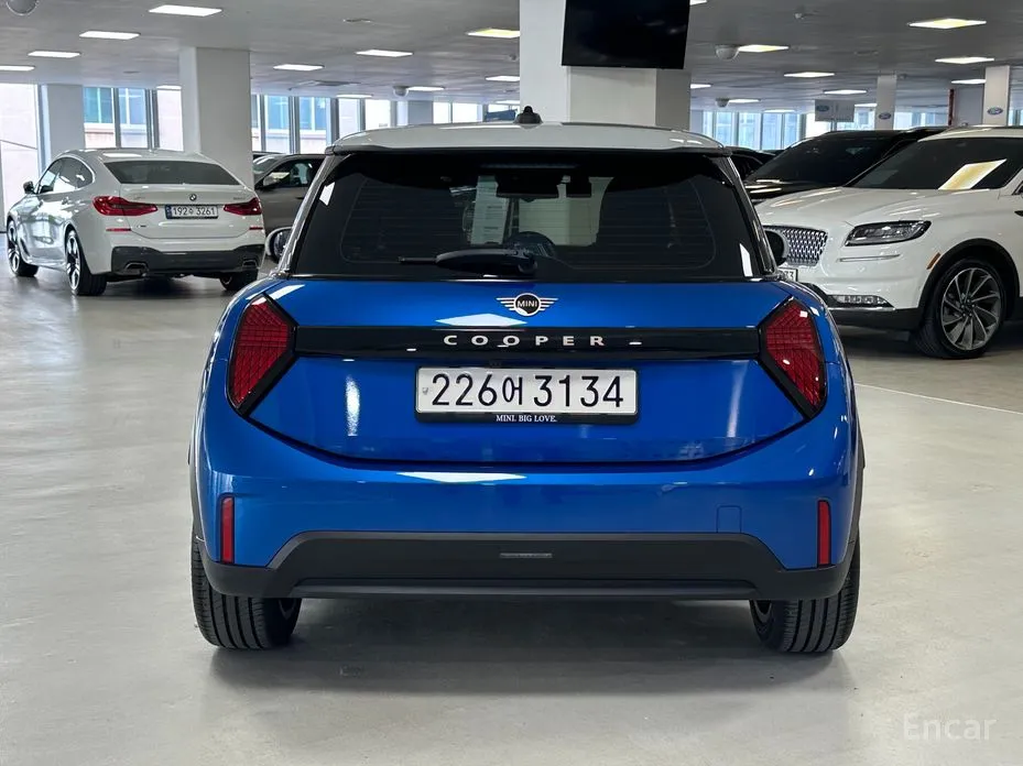 Фото 4 - Mini Cooper