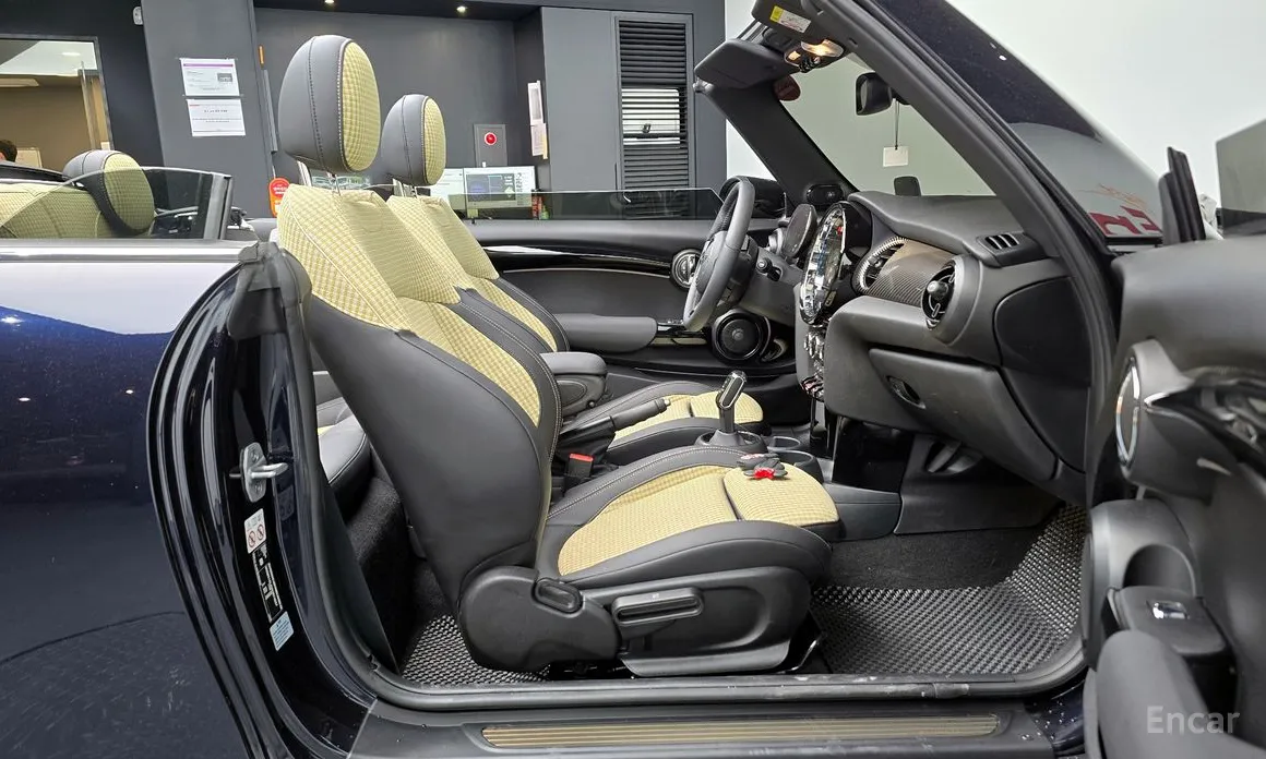 Фото 10 - Mini Cooper Convertible