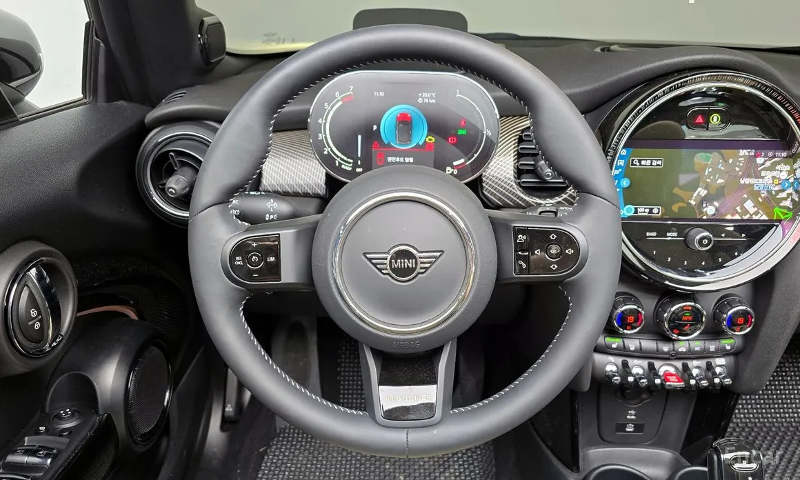 Фото 13 - Mini Cooper Convertible