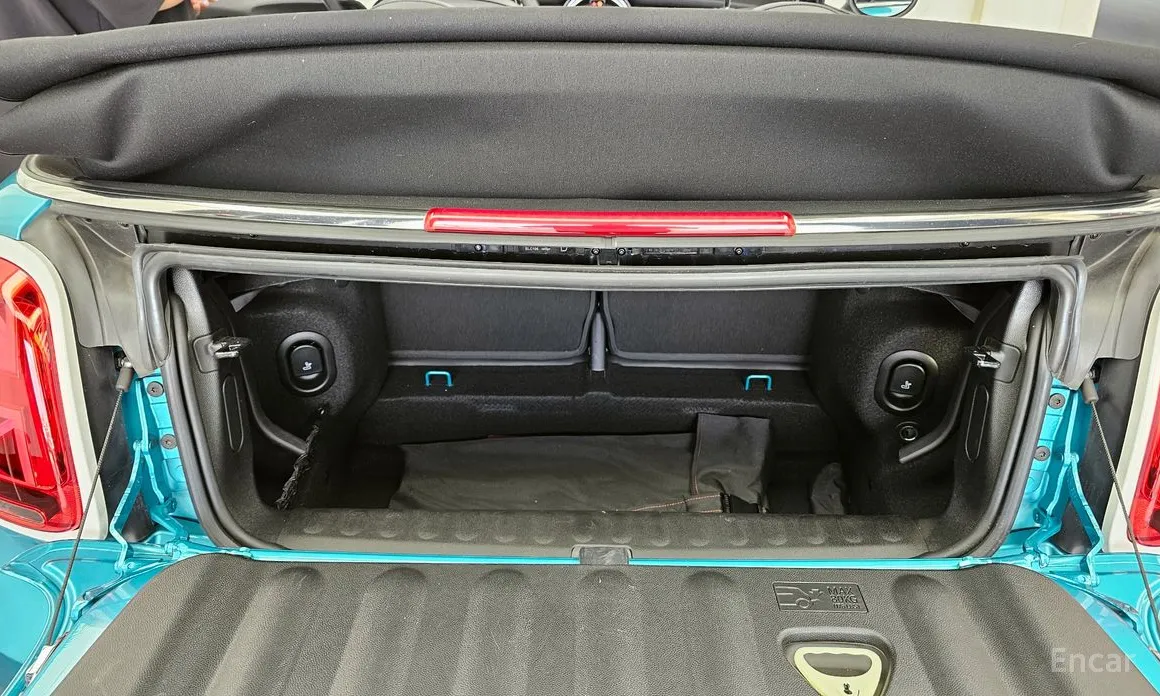 Фото 20 - Mini Cooper Convertible