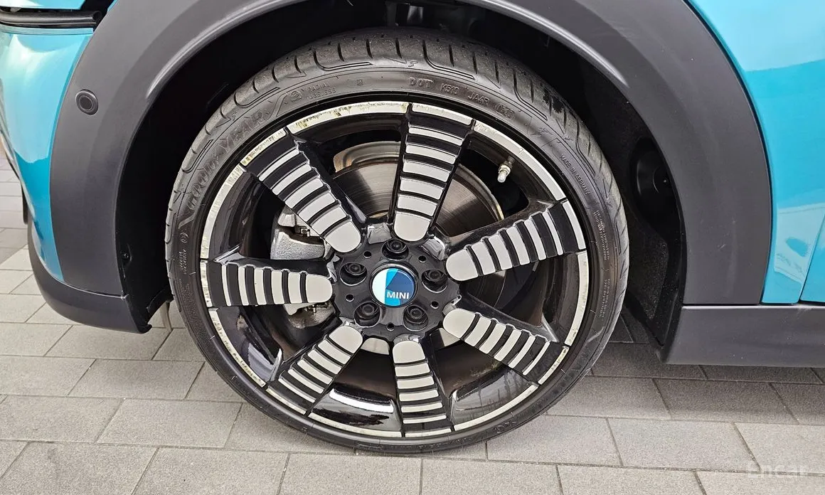 Фото 5 - Mini Cooper Convertible