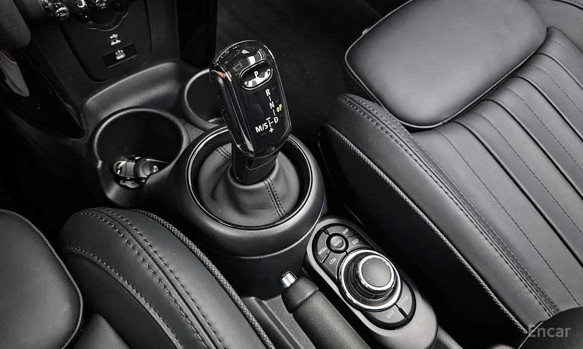 Фото 9 - Mini Cooper Convertible