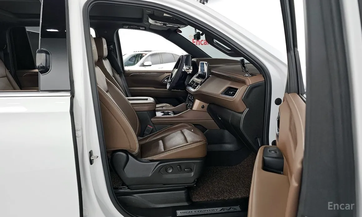 Фото 11 - Chevrolet Surburban