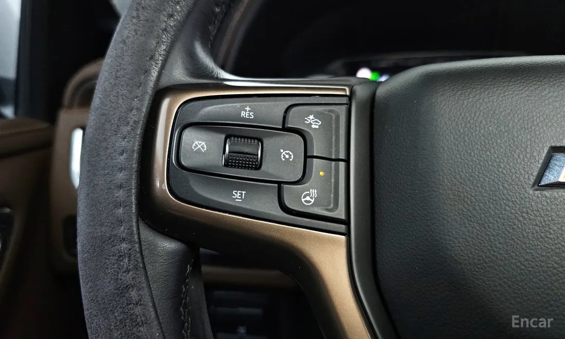 Фото 16 - Chevrolet Surburban