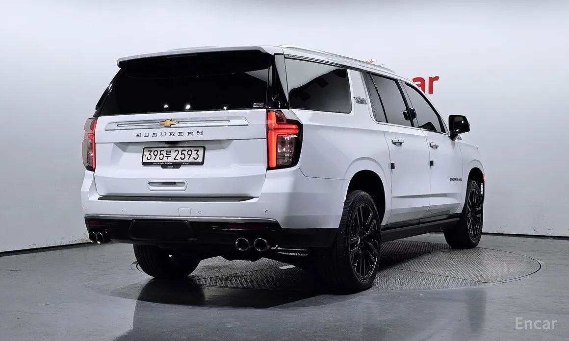 Фото 2 - Chevrolet Surburban