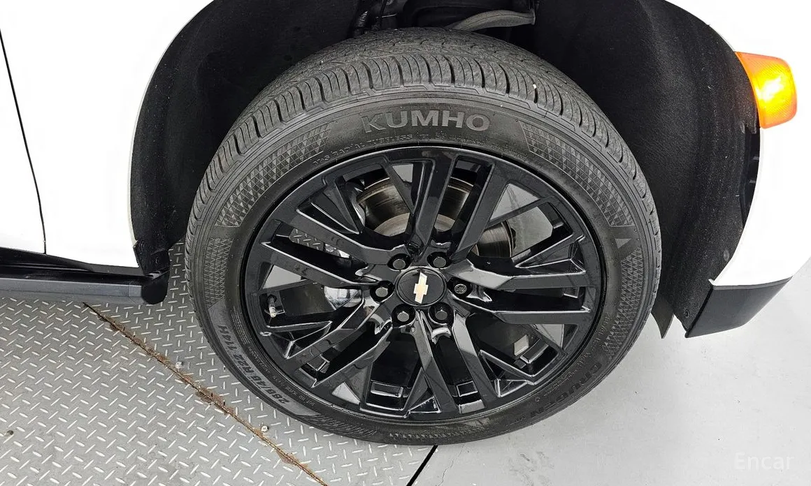 Фото 5 - Chevrolet Surburban