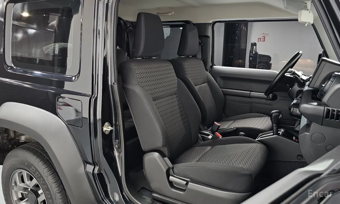 Фото 10 - Suzuki Jimny