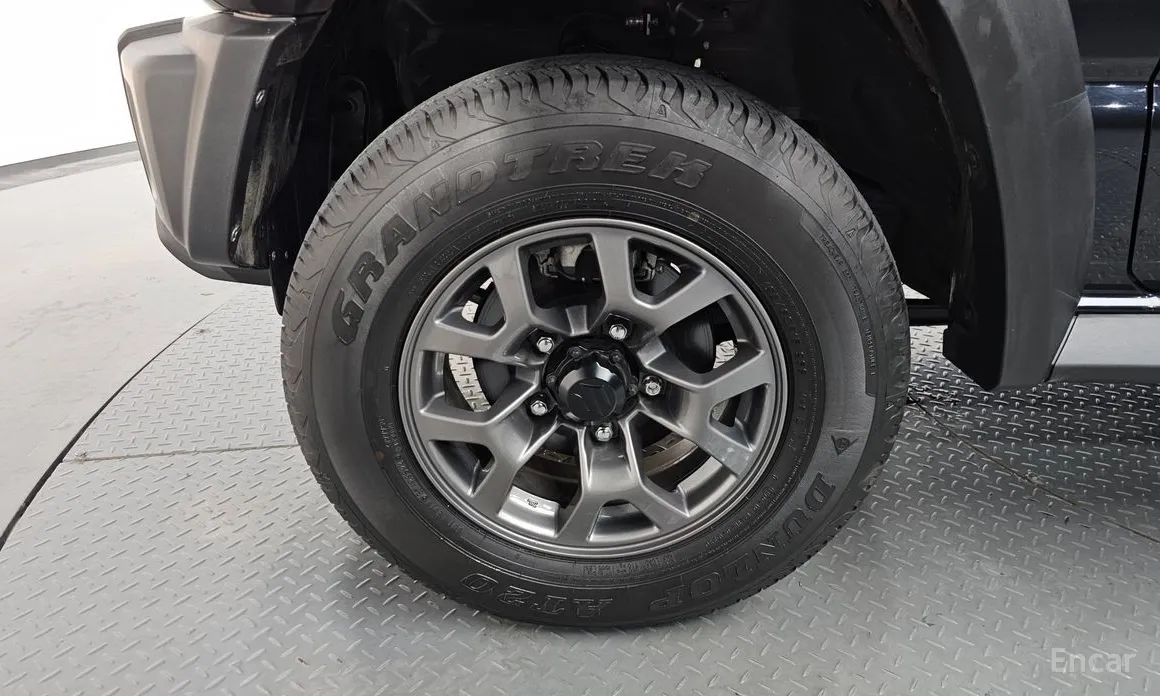 Фото 5 - Suzuki Jimny