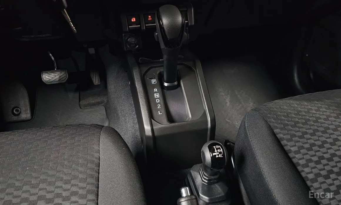 Фото 9 - Suzuki Jimny