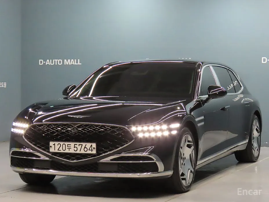 Фото 1 - Genesis G90