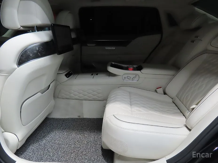 Фото 7 - Genesis G90