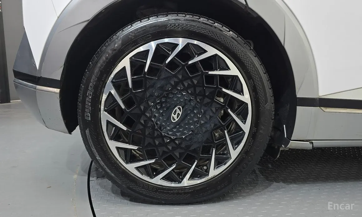 Photo 5 - Hyundai Ioniq 5