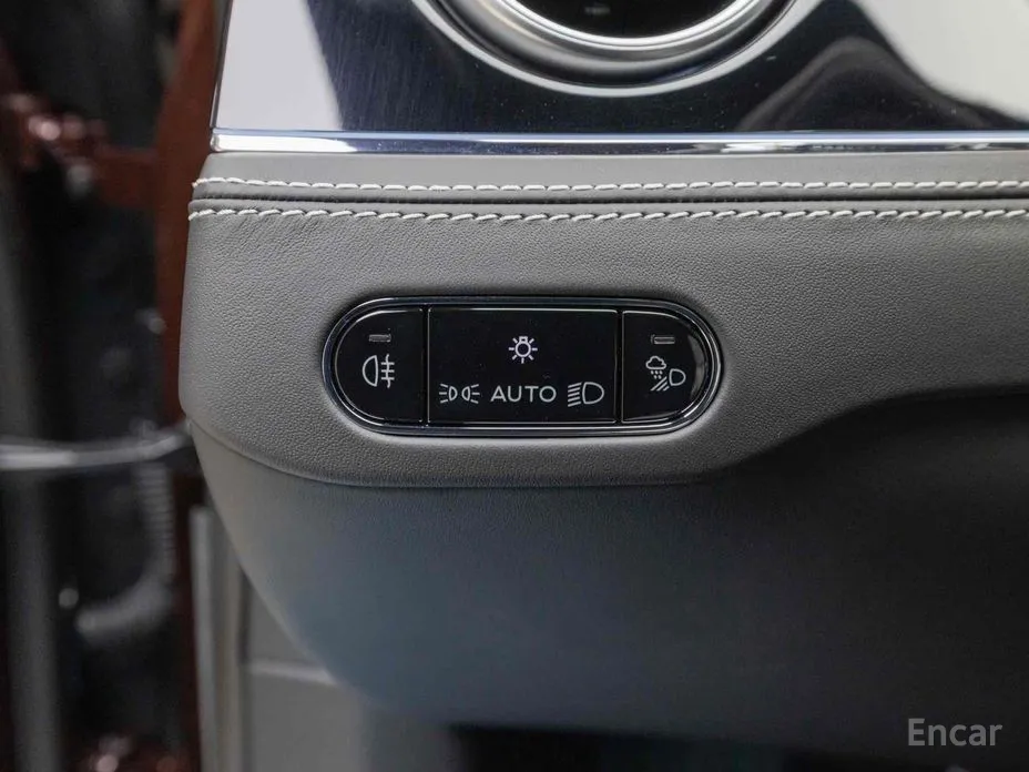 Фото 13 - Bentley Flying Spur