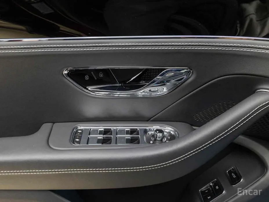 Фото 14 - Bentley Flying Spur