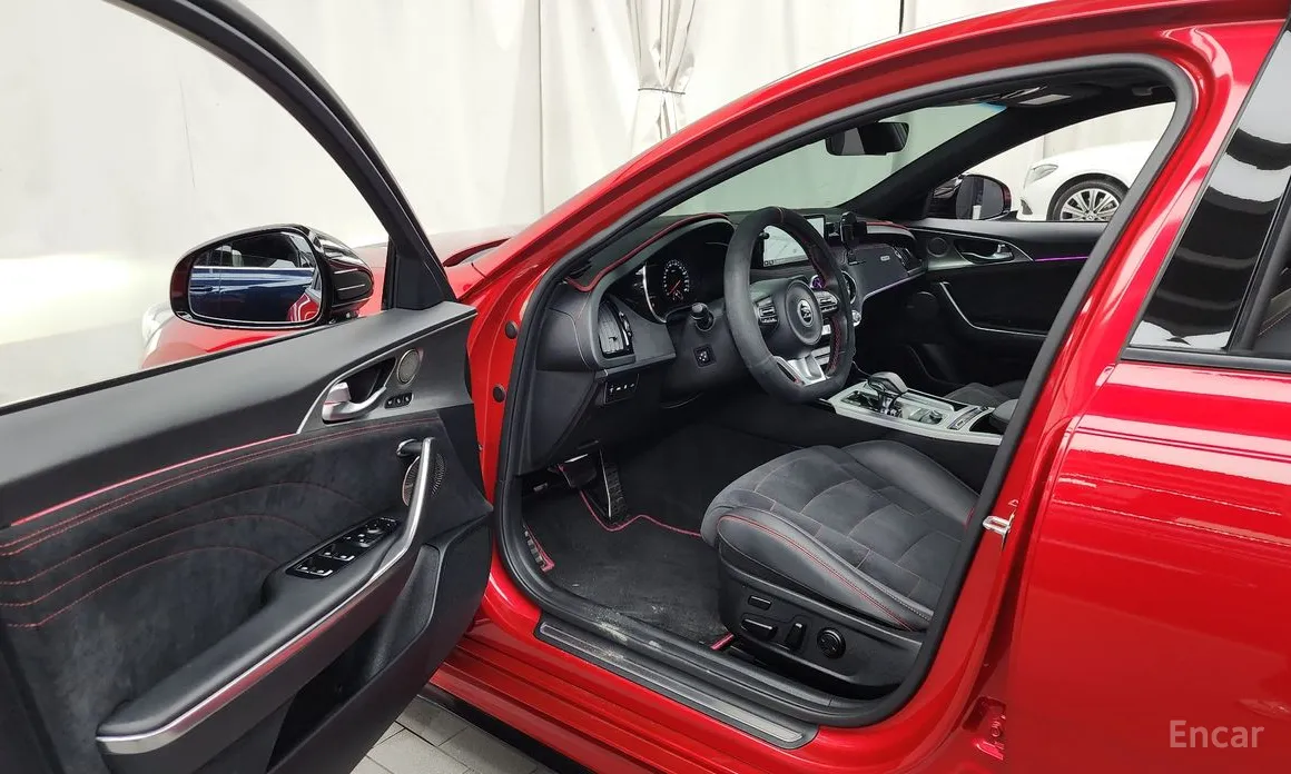 Фото 10 - Kia Stinger