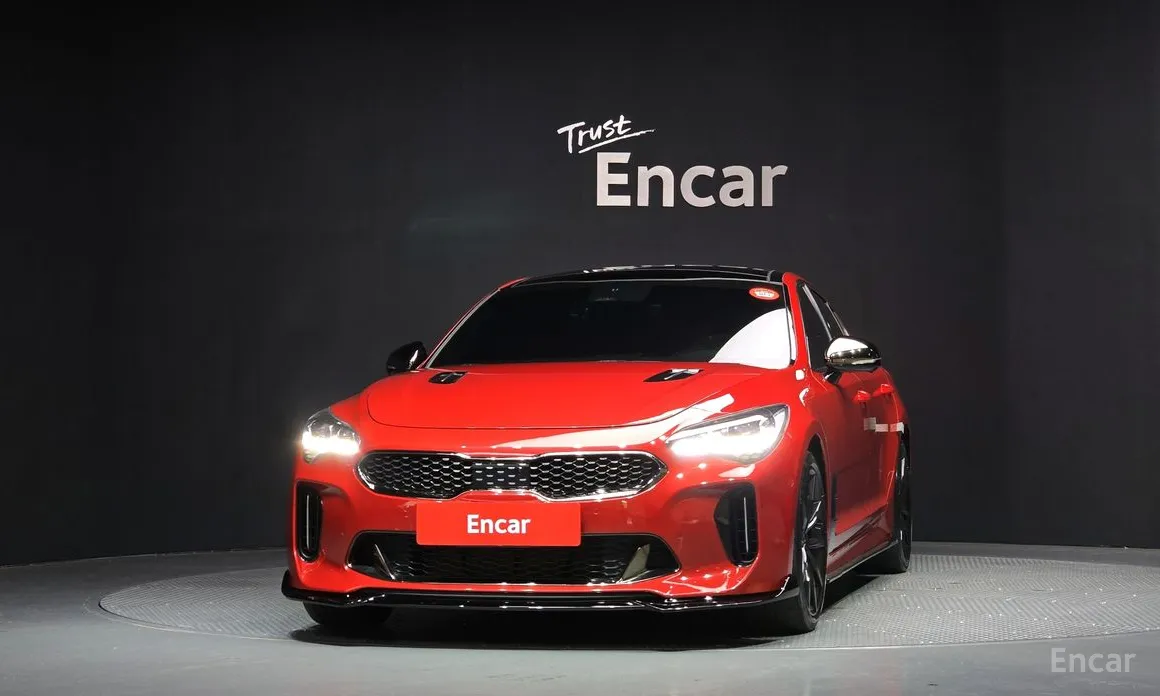 Фото 3 - Kia Stinger