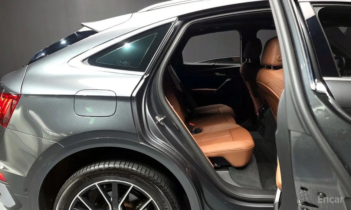 Фото 12 - Audi Q5