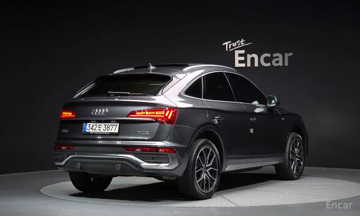 Фото 2 - Audi Q5