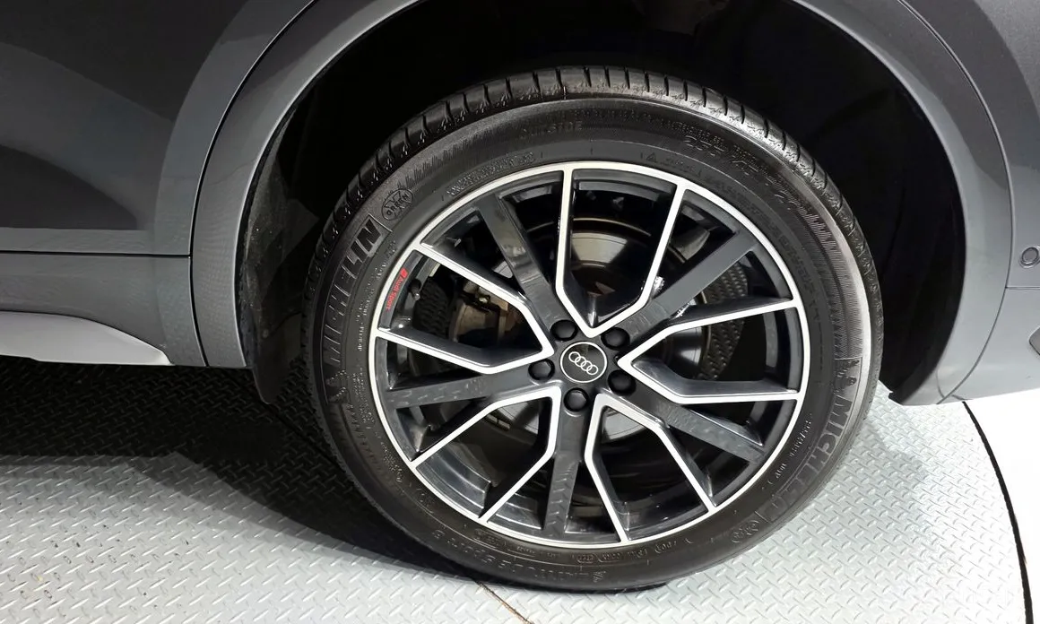 Фото 5 - Audi Q5