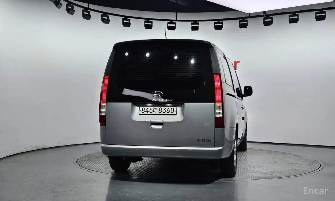 Фото 4 - Hyundai Staria