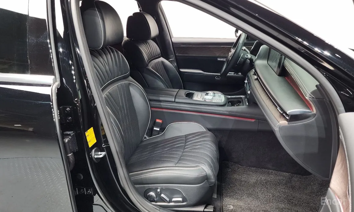 Фото 10 - Genesis G90