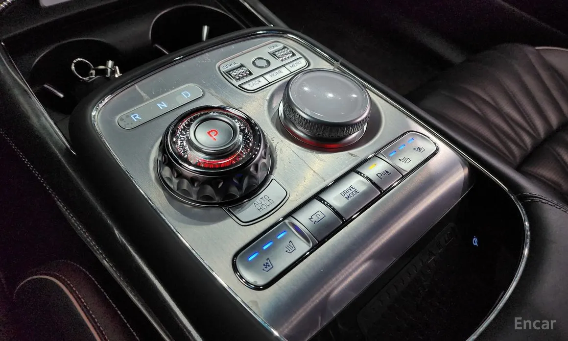 Фото 9 - Genesis G90