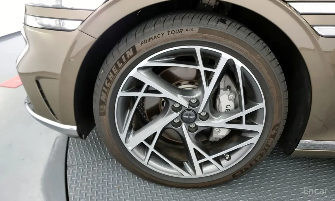 Фото 5 - Genesis G90