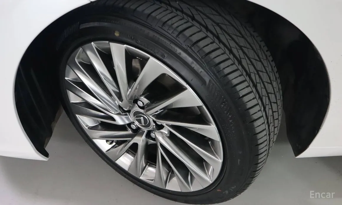 Фото 5 - Lexus ES