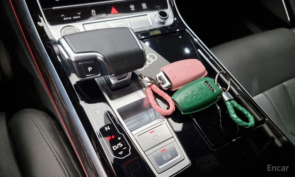 Фото 9 - Audi A8