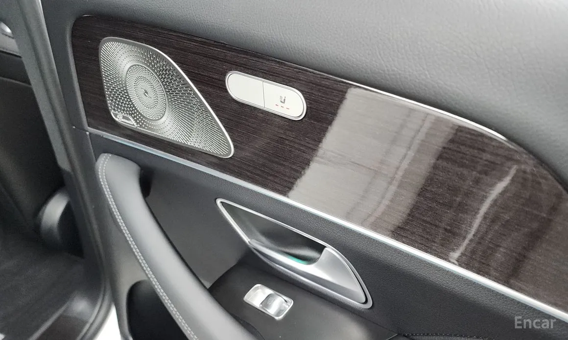 Фото 18 - Mercedes-Benz GLE-Class