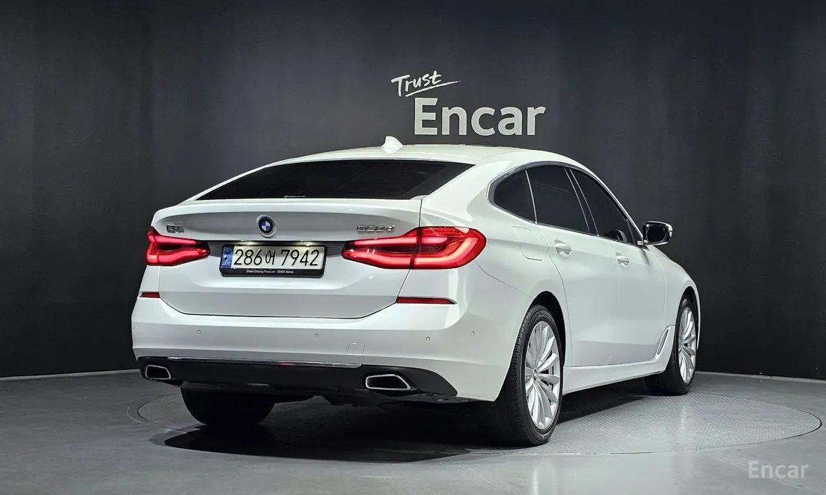 Photo 2 - BMW Gran Turismo