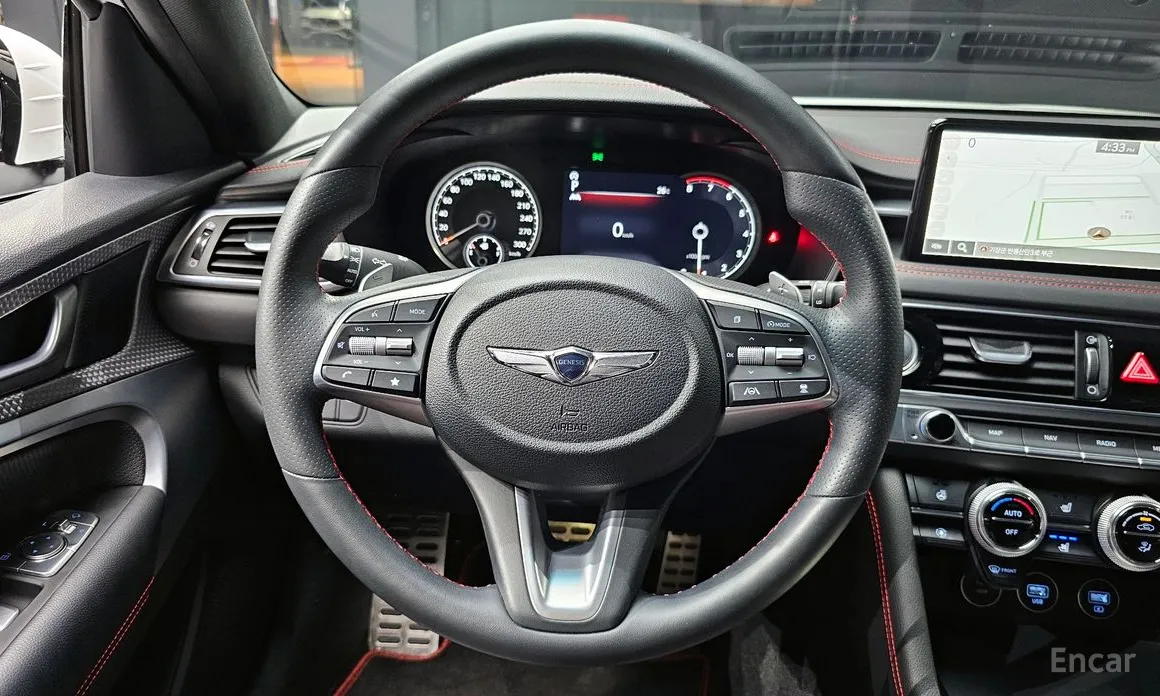 Фото 13 - Genesis G70